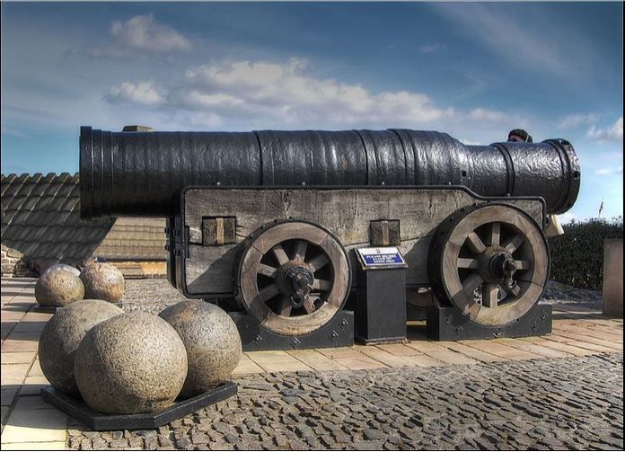 canon-castle-rock.jpg